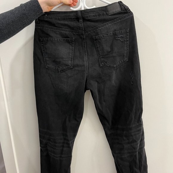 Distressed black ripped jeans - Picture 2 of 3